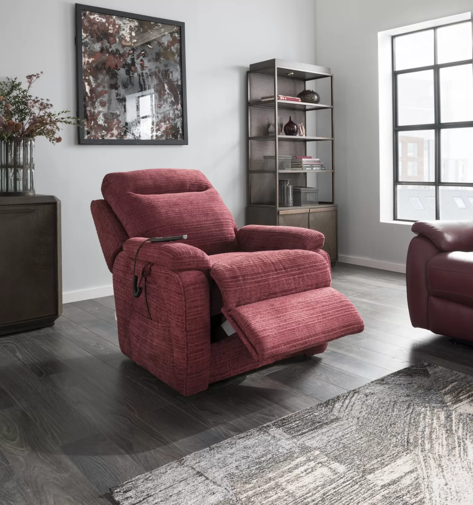 Since being founded in 1927, La-Z-Boy have earned themselves a reputation around the world for exceptional comfort. To achieve this status La-Z-Boy engineered and patented a reclining mechanism that offered a unique relaxation experience to other recliner products. The La-Z-Boy recliner handle enables you to effortlessly use the backrest and footrest independently for a customisable reclining position.
Today, La-Z-Boy continue to innovate and evolve their products to appeal to modern trends and technologies, whilst preserving their iconic designs.
They are the worlds best-selling recliner.
