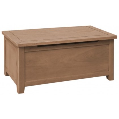 Wellow Oak Blanket Box