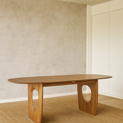 Ercol Highmoor Extending Dining Table