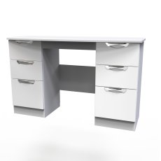 Carisbrooke Kneehole Desk